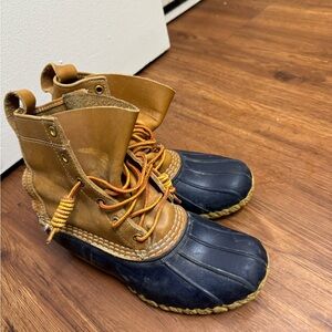 LL Bean classic duck boots. Size 7.
